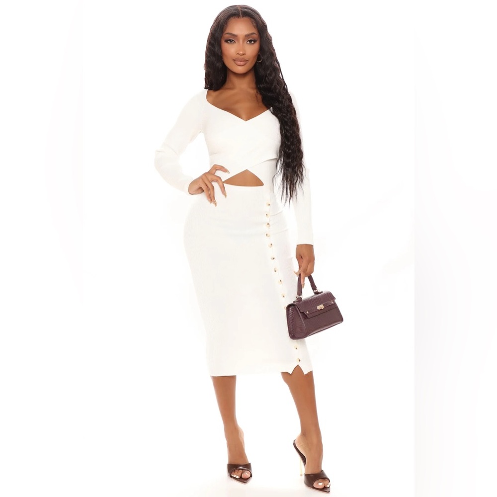 Elegant White Button-Detail Dress